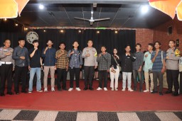 Jaga Kondusifitas Jelang Pilkada 2024, Kapolres Cirebon Kota Gelar "Jumat Curhat" Bersama Mahasiswa.