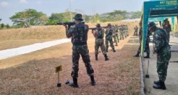 Asah Kemampuan Prajurit, Kodim 0812/Lamongan Gelar Latihan Menembak