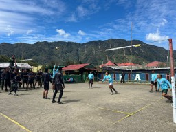 OLAHRAGA BERSAMA HABEMA KUATKAN SINERGITAS TNI POLRI DI PAPUA