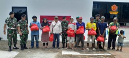 Bakti Sosial Pemberian Sembako Dalam Rangka HUT TNI Ke 79 TNI Wilayah Garnisun Cirebon.