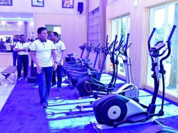 Tingkatkan Kualitas Sarana dan Prasarana, Kasal Resmikan Fasilitas Olahraga di Cilangkap.