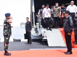 Panglima Kolinlamil Sambut Kedatangan Presiden Joko Widodo Di Mako Kolinlamil.