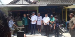 Abdul Ghofur dan Firosya Shalati Temui Masyarakat Miskin Ekstrem, Fokus pada Penyaluran Bantuan
