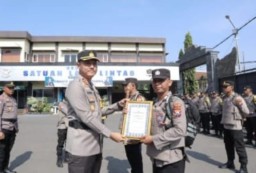 Polres Lamongan Gelar Apel Kesiapan Untuk Pengamanan Pilkada Serentak 2024.