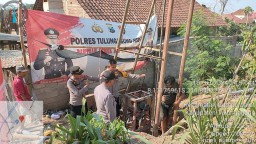 Kembali Polres Tulungagung Bangun Sumur Dalam untuk Warga