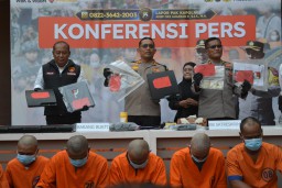 Polres Probolinggo Kota Amankan Tersangka Pencurian PS dan Laptop