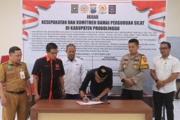 Komitmen Jaga Kamtibmas, Polres Probolinggo Fasilitasi Ikrar Damai Dua Perguruan Silat