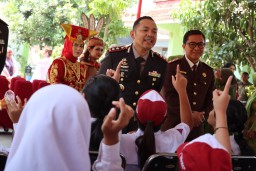 Polres Batu dan Forkopimda Gelar Program “KWB Bergizi” Dukung Program Pemerintah Tingkatan Gizi Anak