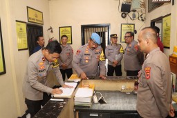 Wakapolres Cirebon Kota Cek Kondisi Tahanan, Pastikan Kesehatan dan Fasilitas Memadai