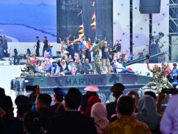 Intip Kedekatan Masyarakat Dengan TNI AL Pada Momen Puncak Acara HUT Ke 79 TNI.
