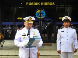 Jaya Selalu Di Darat, Laut, Udara, Danpusdikhidros, Kodiklatal Pimpin Ucapara HUT KE-79 TNI.