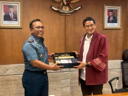 Bangun Kerja Sama Untuk MNEK 2025, DANGUSPURLA KOARMADA II Laksanakan Kunjungan Kehormatan Kepada MENPAREKRAF RI.