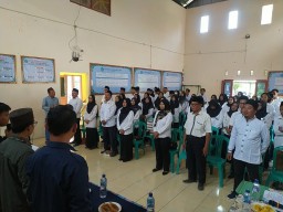 Pelantikan KPPS Serentak Kecamatan Waled Desa Cikulak Kidul di Pilkada 2024