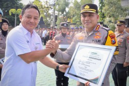 Perhutani  Beri Penghargaan Polresta Banyuwangi sebagai Pelopor Pemberantasan Illegal Logging