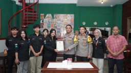 Kapolres Cirebon Kota Terima Kunjungan BEM Fakultas Hukum UGJ