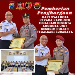 Psj. Walikota Surabaya Beri Penghargaan Kepada Kapolsek Tegalsari Bersama Kanitreskrim dan Anggota