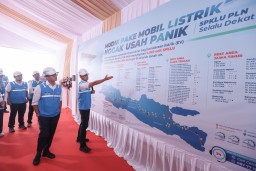Jelang Momen Nataru, Wamen BUMN Cek Langsung Kesiapan SPKLU PLN Layani Kebutuhan Nataru
