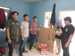 Polres Indramayu Sita 312 Botol Miras, Komitmen Tegas Berantas Peredaran Minuman Keras Ilegal