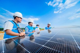 Jelang Nataru, PLN Gandeng Startup Kembangkan Energi Hijau dan Ekosistem EV di Indonesia