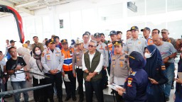 PJ Walikota Cirebon Bersama Kapolres Cirebon Kota Lakukan Rampcheck Angkutan Nataru di Terminal Harjamukti