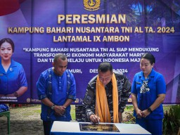 DANLANTAMAL IX RESMIKAN DESA HUTUMURI SEBAGAI KAMPUNG BAHARI NUSANTARA