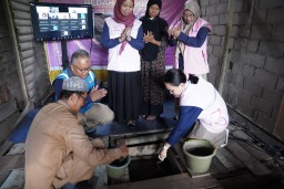 Sambut Tahun Baru Srikandi PLN Wujudkan Rumah Impian Warga Desa Kuala Dua-Kalbar