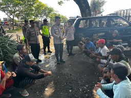 Polda Bali Gelar Program Jumat Curhat di Dermaga Navigasi Benoa
