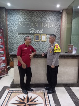 Pasca pilkada Bhabinkamtibmas Kedung jaya Polsek Kedawung bangun kedamaian