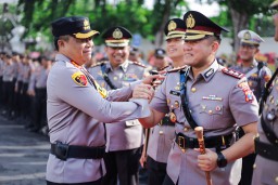 Kapolda Jatim Pimpin Sertijab, AKBP Arif Fazlurrahman Resmi Menjabat Kapolres Blitar