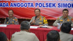 Kapolrestabes Surabaya Tingkatkan Sinergi dan Profesionalisme Lewat Kunjungan Kerja ke Sejumlah Polsek