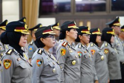Kapolri Pimpin Upacara Kenaikan Pangkat untuk 10.548 Perwira Polri