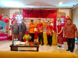 HPN 2025: ICATI Jatim dan Gantaran News Salurkan 500 Buku ke Rumah Pintar Penerbal Juanda