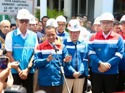 Momen Ramadhan Kunjungi SPKLU di Banten, Menteri ESDM Apresiasi Kesiapan PLN Sambut Mudik Lebaran 2025