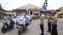 Polres Cirebon Kota Lepas Tim Pengurai Kemacetan untuk Kelancaran Arus Mudik