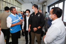 Kemenko Infra, Wamen PU dan Wagub Jatim Serta Dir Mpro dan EBT PT PLN (Persrero) Tinjau Biomassa PSEL Benowo Surabaya.