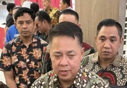 Polda Jatim Geledah Rumah dan Gudang Bos Sentoso Seal, Temukan Ijazah Eks Karyawan