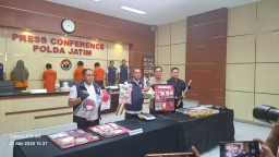 Polda Jatim Bongkar Jaringan Narkoba Internasional Modus Pengiriman Shockbreaker 10 Kilogram Sabu Diamankan 