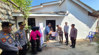 Polres Ngawi Bedah Dua Rumah Jadi Layak Huni, Hadirkan Senyum dan Harapan Warga, Kado Hari Bhayangkara Ke-80
