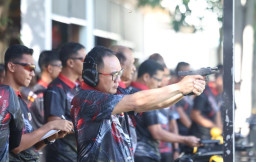 Gelar Lomba Menembak Kapolda Jatim Cup 2026, Irjen Pol Nanang Avianto Tekankan Profesionalisme Penggunaan Senjata Api