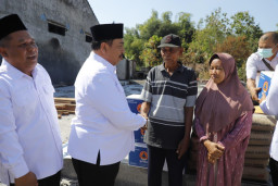 Pemkab Jombang Bergerak Cepat Tangani Kebakaran di Kebonagung, Salurkan Bantuan Logistik dan Bahan Bangunan