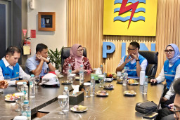 Sambut Hari Pelanggan Nasional, Dirut PLN Tinjau Langsung Keandalan Listrik Peringatan HUT ke-81 RI