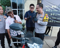 Seorang Petani Balongpanggang Senang Motornya Kembali, Hasil Ungkap Curanmor Polres Gresik