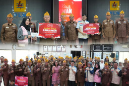 Sambut Hari Pelanggan Nasional, YBM PLN UIP JBTB Gelar Layanan Kesehatan dan Santunan untuk 50 Veteran Surabaya
