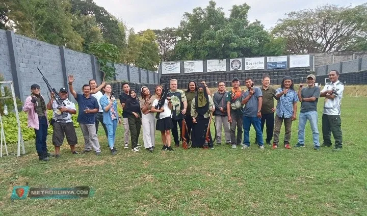 Latihan Rutin HIPAKAD Shooting Club, Berikan Materi Dasar Menembak Bagi Anggota Baru
