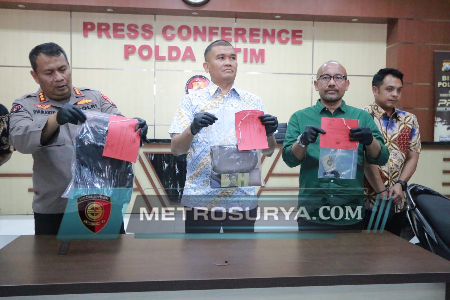 Polda Jatim Berhasil Menangkap 2 Tersangka Jambret yang Menewaskan Mahasiswi