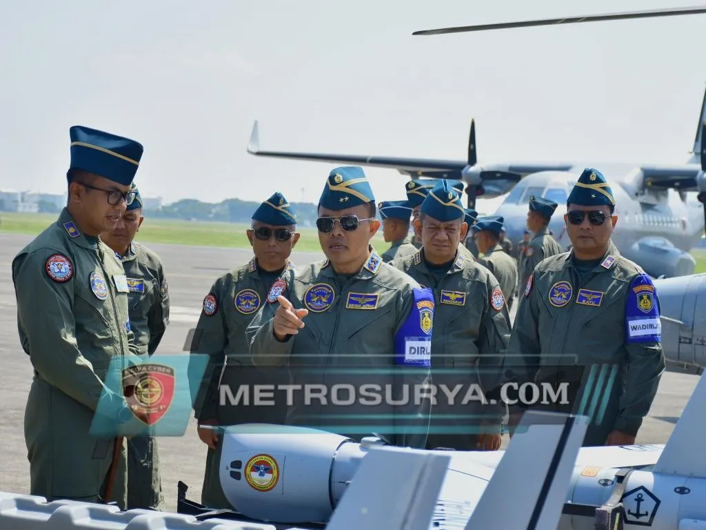 KOMANDAN PUSPENERBAL PIMPIN APEL GELAR KELENGKAPAN LATIHAN OPERASI LAUT ASPEK UDARA 2024.