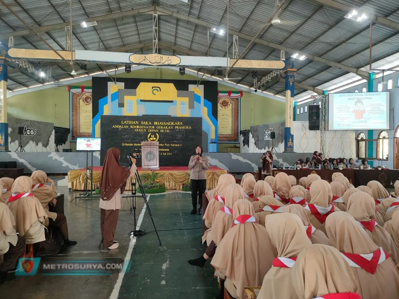 Polwan Polres Ngawi Beri Edukasi Cegah Bullying dan Kenakalan Remaja di Ponpes