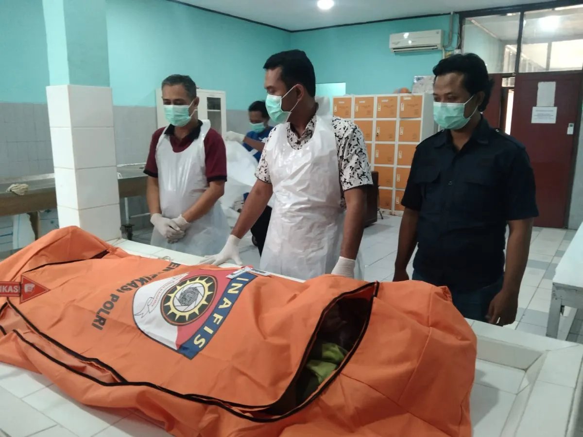 Polres Cirebon Kota Gerak Cepat Identifikasi Penemuan Mayat di Pinggir Kali Cimanggis Bungko Lor