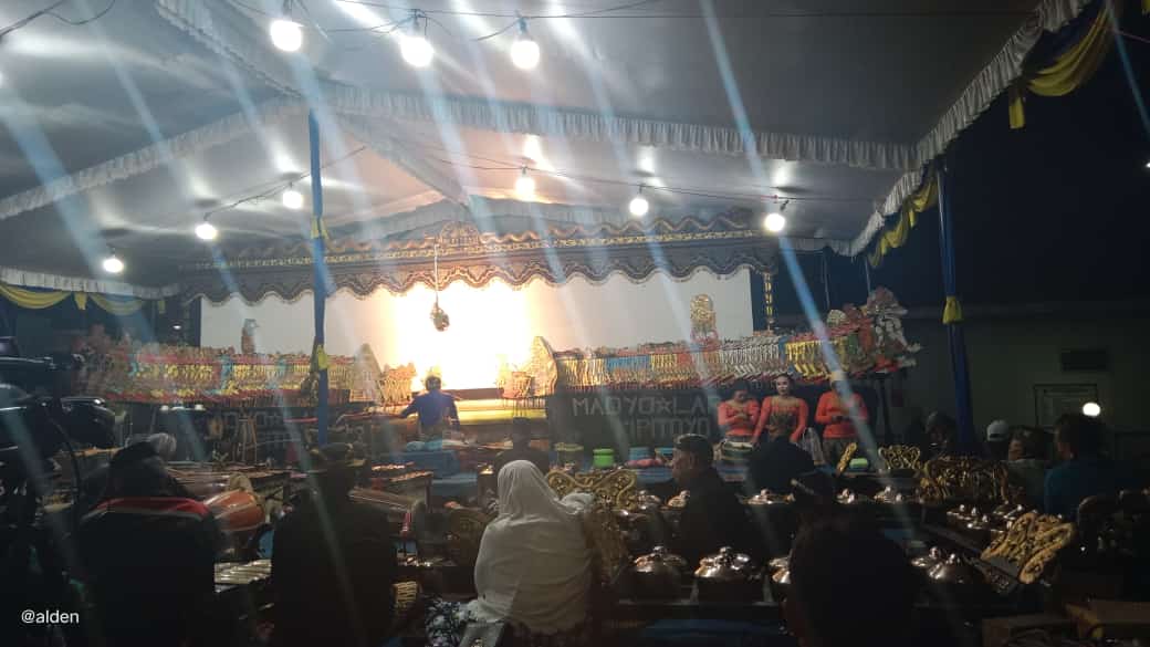 Desa Sumobito Gelar Pertunjukan Wayang Kulit, Hadirkan Artis Topnya Jawa Timur