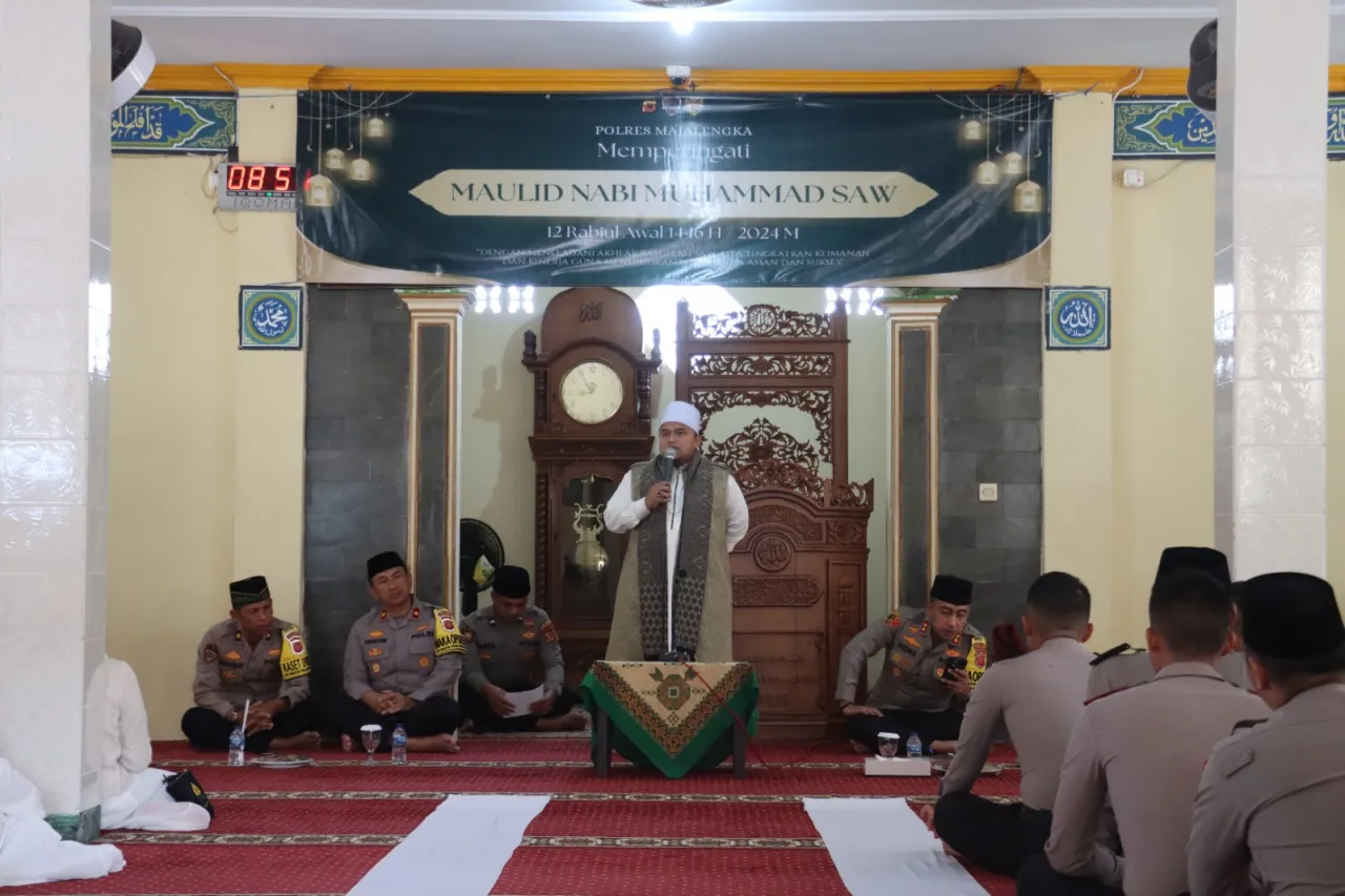 Kapolres Majalengka Gelar Peringatan Maulid Nabi Muhammad SAW 1446 H/2024 M di Masjid Jamiussolihin
